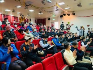 新冠疫情防疫考量 賴峰偉宣布「城隍廟前過年一條街」今年停辦