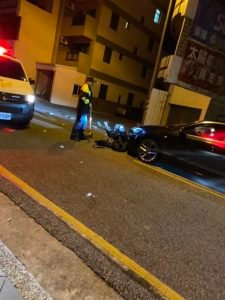 深夜重大車禍 警方啟動6組警力到場 騎士脾臟破裂到院前一度休克