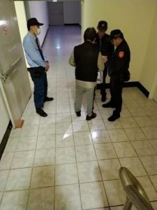 一男子在馬公市公所三樓睡覺 睡到被困在裡面向警方求救