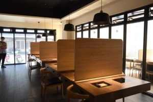 目前有禾欣錡咖啡簡餐、佐饌嚴選涮涮鍋、鍋道樂精緻鍋物等3家餐飲店通過審判開放內用
